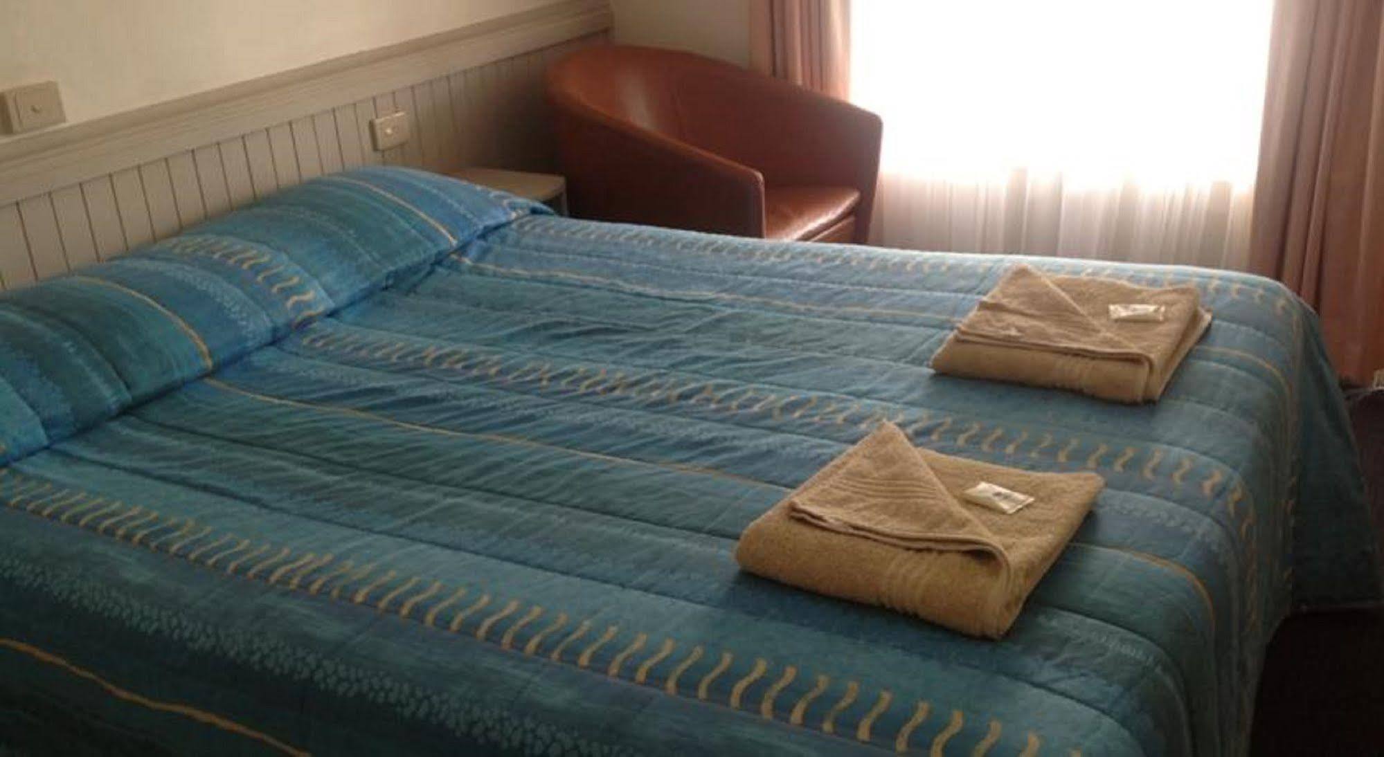 Stawell'S London Motor Inn Eksteriør bilde